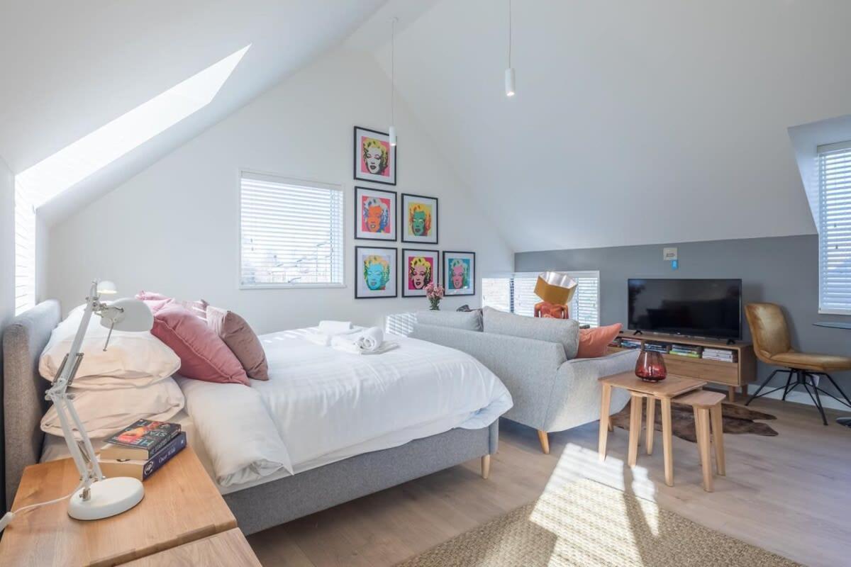 Apartment Luxury City Centre Flat With Stunning Water View