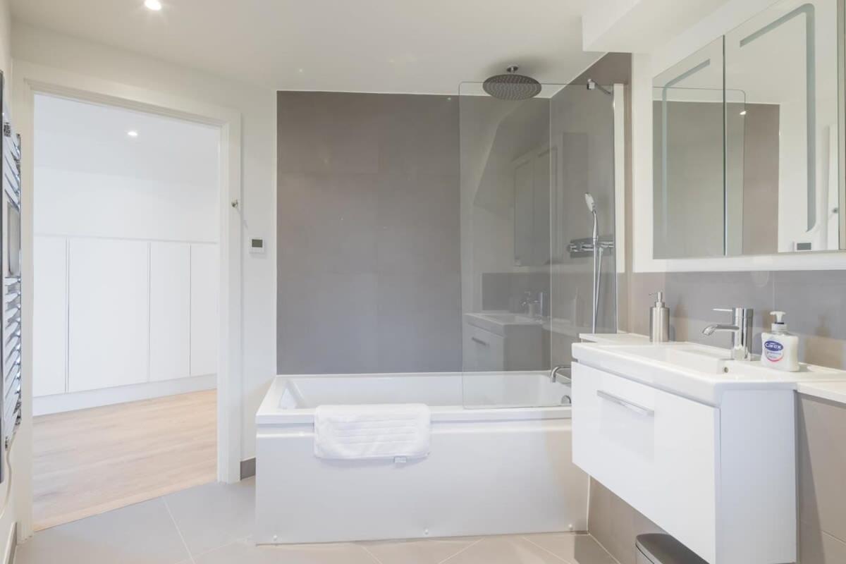 Luxury City Centre Flat With Stunning Water View Apartment Cambridge (Cambridgeshire)